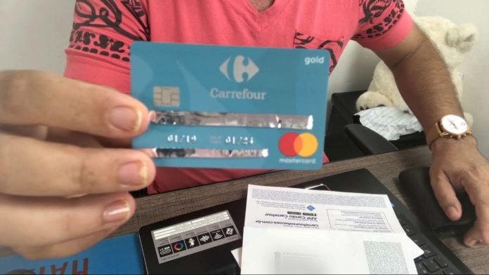 Cartão Carrefour: descontos exclusivos para quem compra na rede e maior facilidade na hora de solicitar
