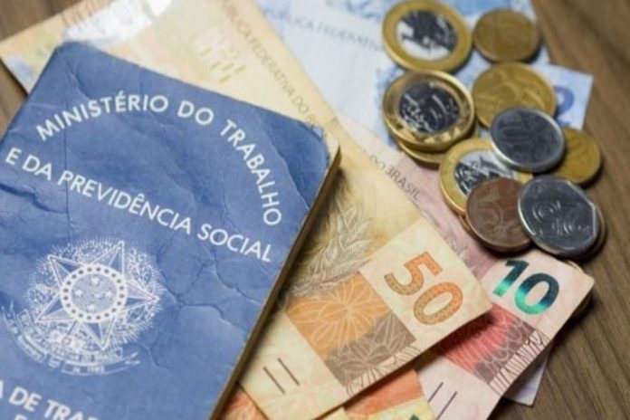 Orçamento: governo reduz de R$ 1.079 para R$ 1.067 proposta para o salário mínimo em 2021