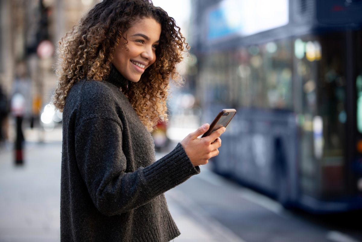 Woman using Online Banks.