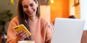 Woman searching for her Financial Independence.