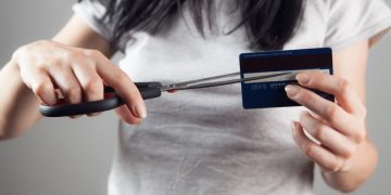 Woman Cancels an Unused Credit Card and Cuts It Off
