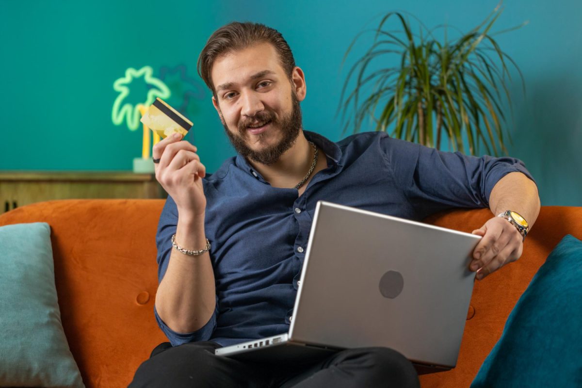 Man Consolidate credit card debt