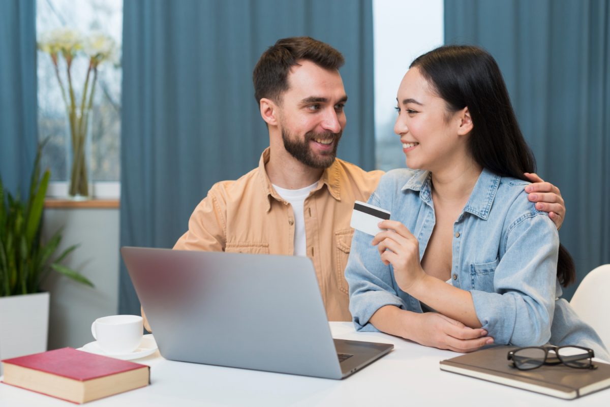 Secured and unsecured loan Couple 