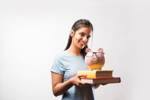 Jovem querendo aproveitar a Renegociação do Fies.
