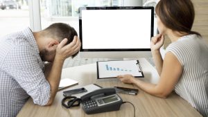 Retail sales decline in Canada