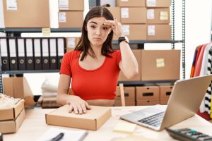 Retail sales decline in Canada
