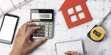 Household debt service ratio peak