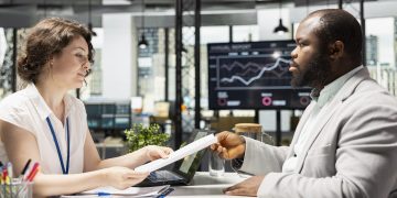 US financial sector layoffs impact on the economy