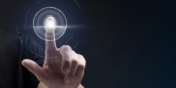 Biometria passa a ser exigida para receber benefícios sociais